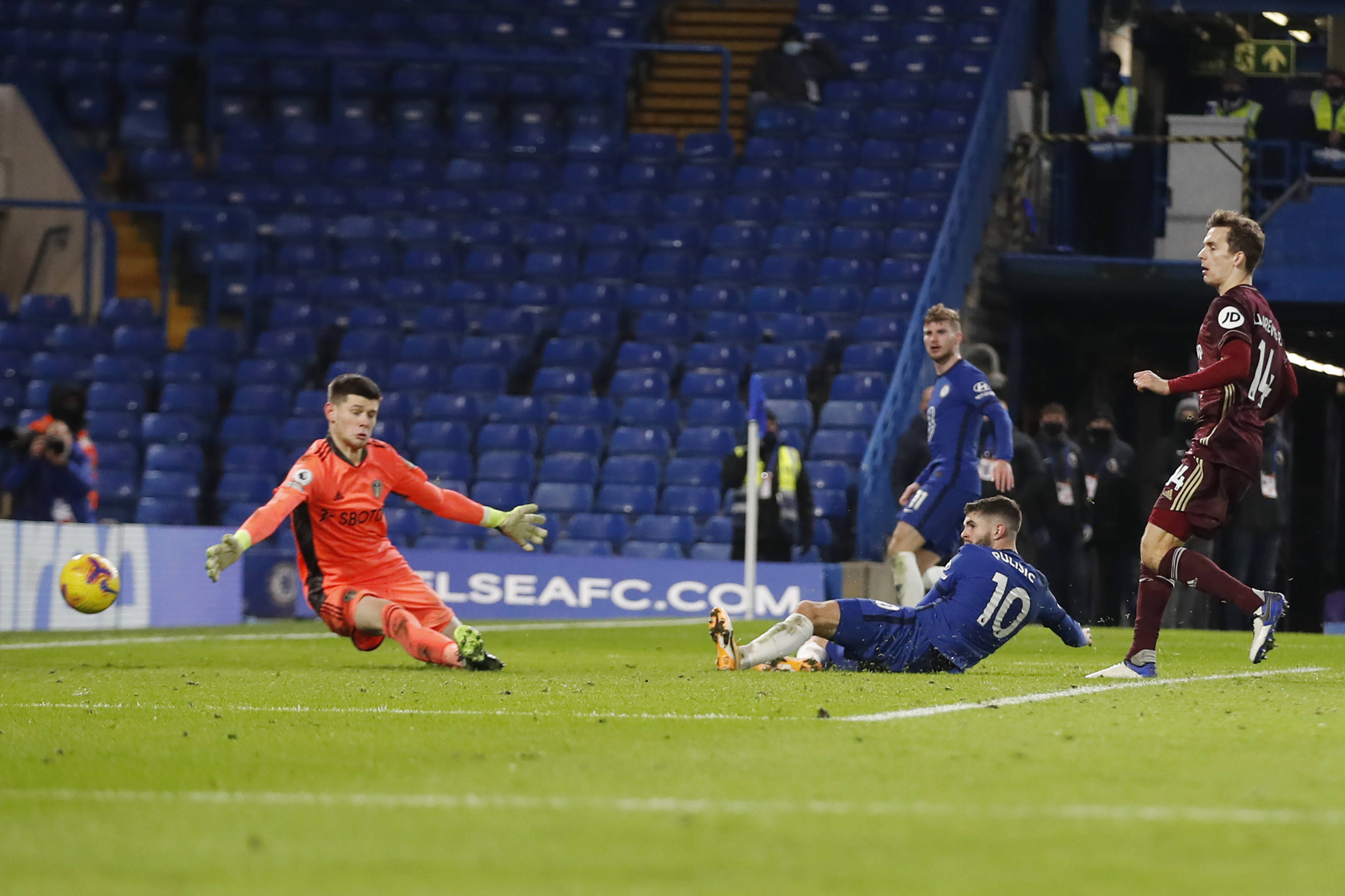 萊萬多夫斯基恭喜梅西獲得金球獎.