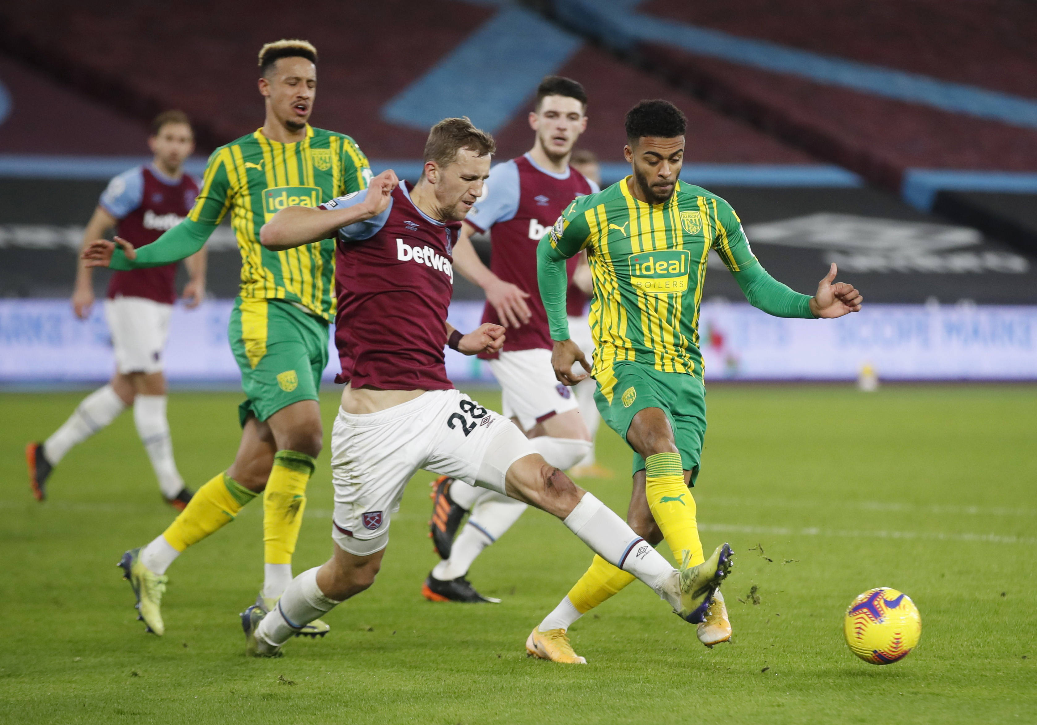 发挥着积极 发挥着积极